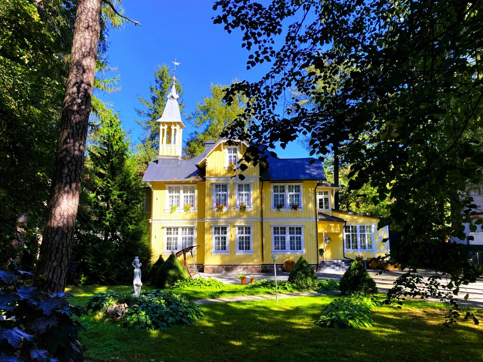 Yellow House